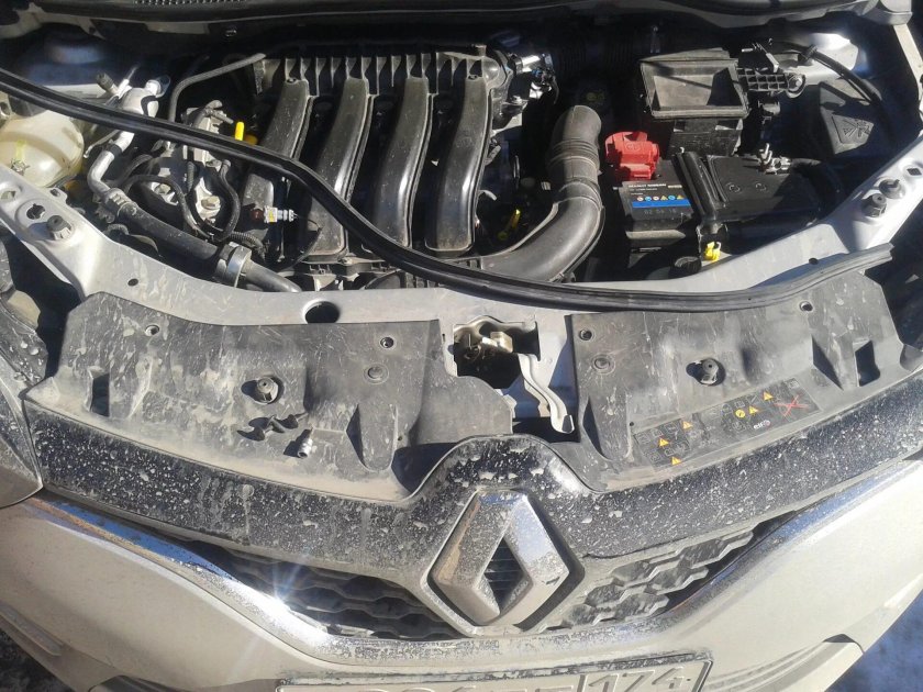 Подкапотное пространство Рено Каптур 1.6