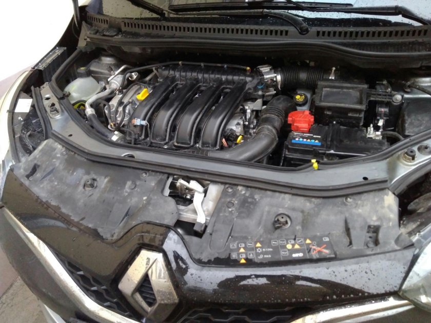 Уплотнитель капота Рено Каптур