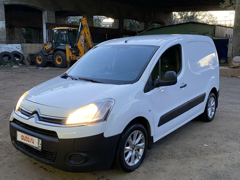 Ситроен Берлинго 2013 года