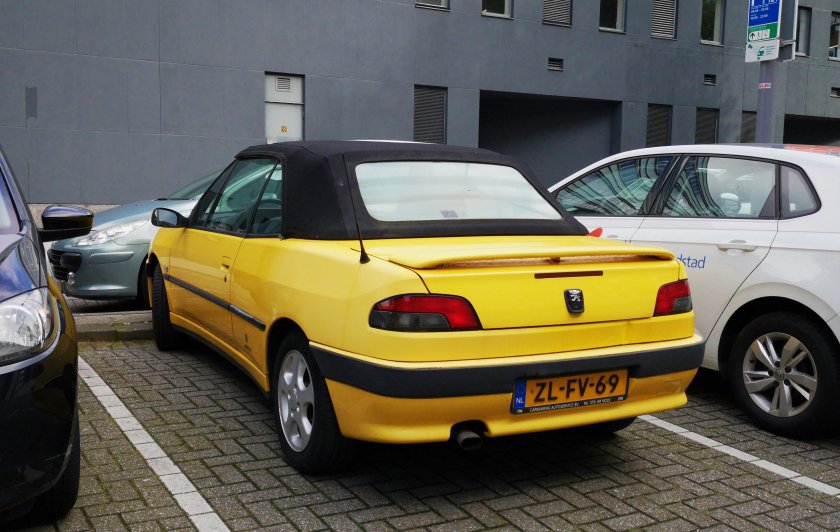 Пежо 306 кабриолет зелёный