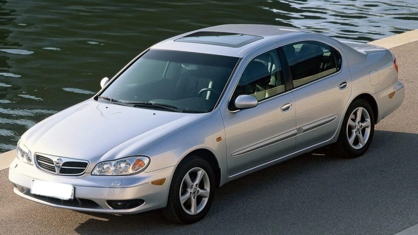 Nissan maxima QX 2000