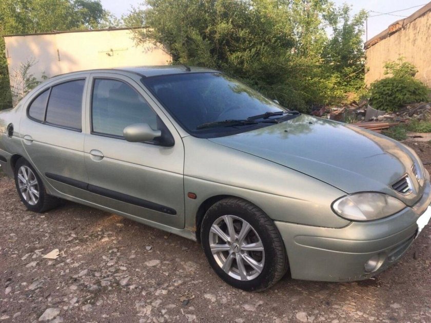 Рено Меган 2002 года