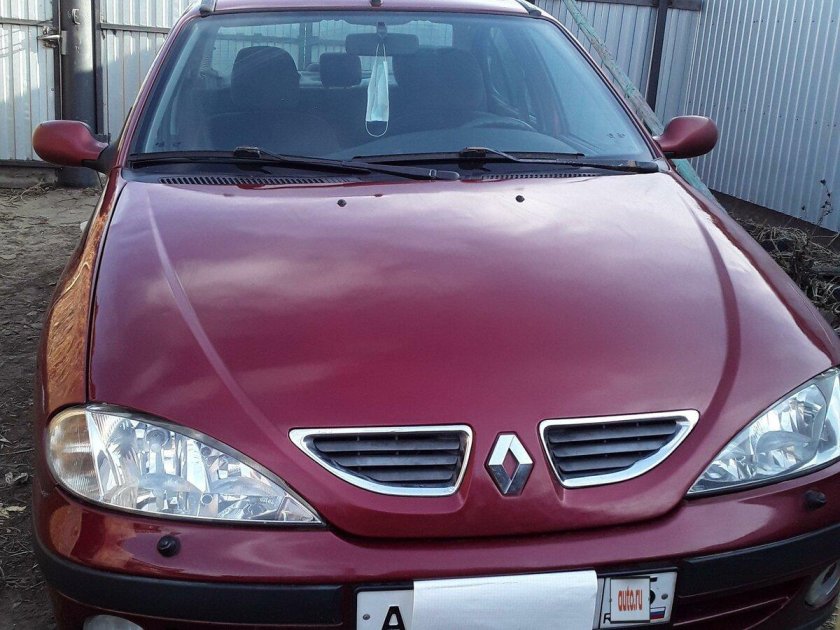 Ниссан Альмера Тино 2002 год