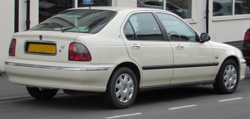 Ровер 200 седан