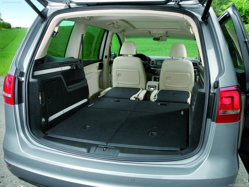 Volkswagen Sharan 2010 года