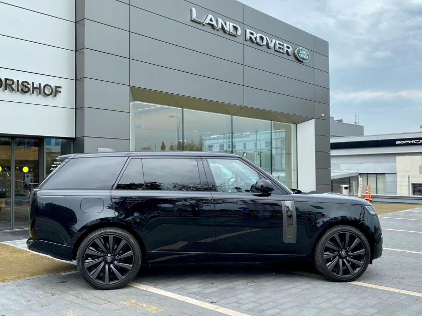 Рендж Ровер 2023 черный