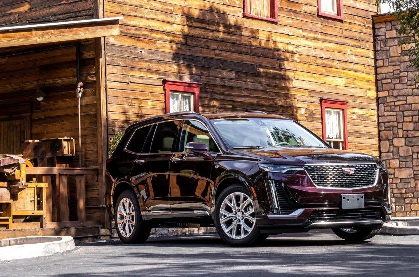 Кадиллак xt6