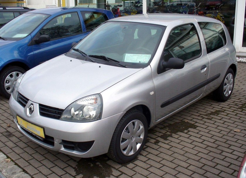 Renault Clio 2 хэтчбек