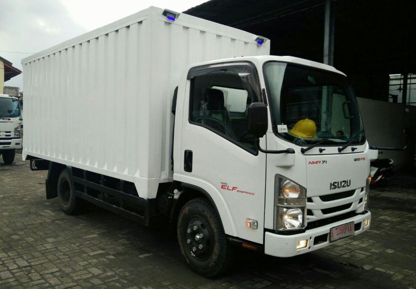 Isuzu Elf