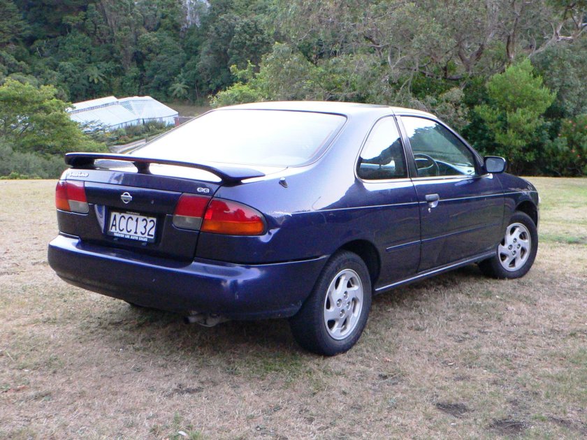 Ниссан Луцино 1997