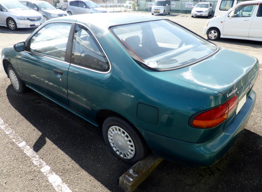 Ниссан Луцино 1997