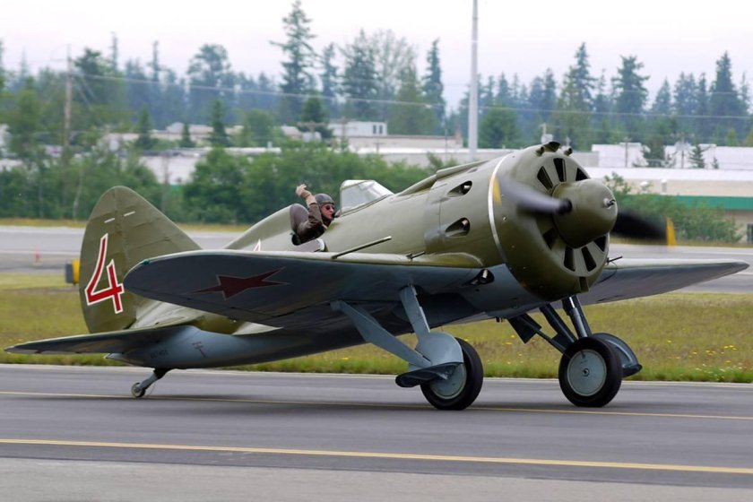 Истребитель Поликарпова и-16