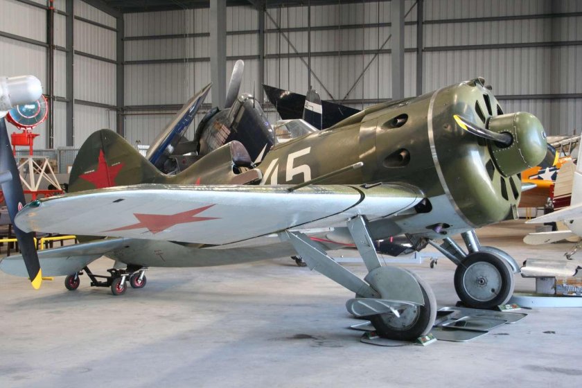 И-16 истребитель