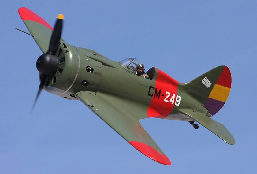 Советский самолёт истребитель и16