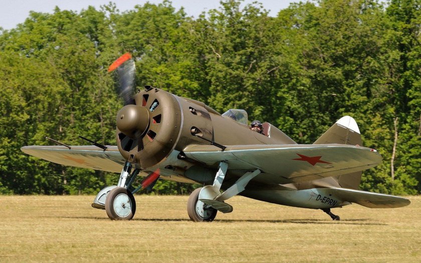 Самолет Polikarpov i-16