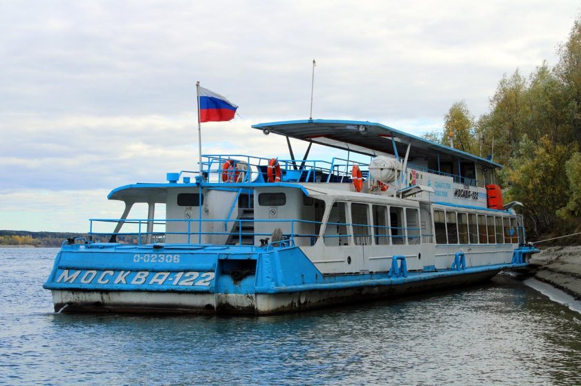 Речной теплоход «Москва» проекта р-51э