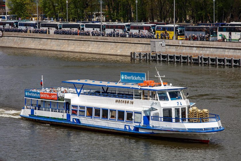 Москва 74 теплоход