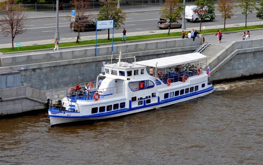 Теплоход м-88