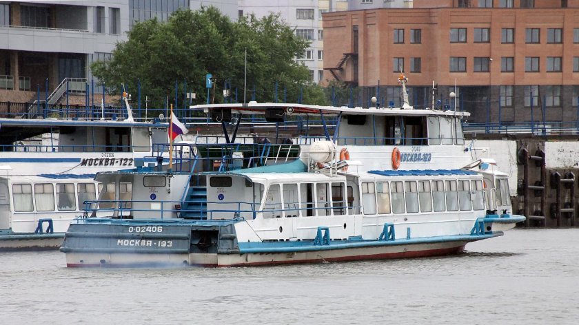 Теплоход Москва р51э
