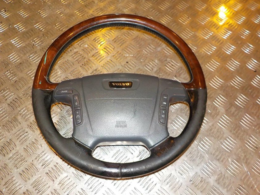 Руль Вольво с 80 2004