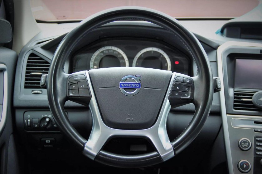 Volvo xc60 руль