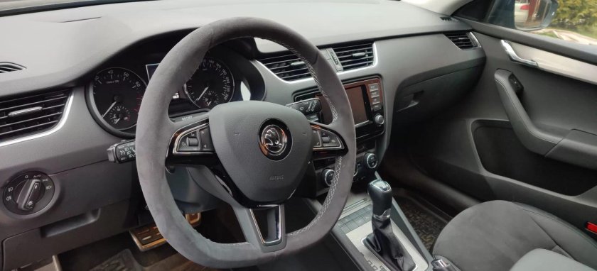 Руль алькантара Октавия а7