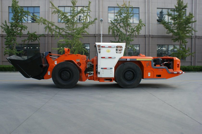 Погрузочно доставочная машина шахтная