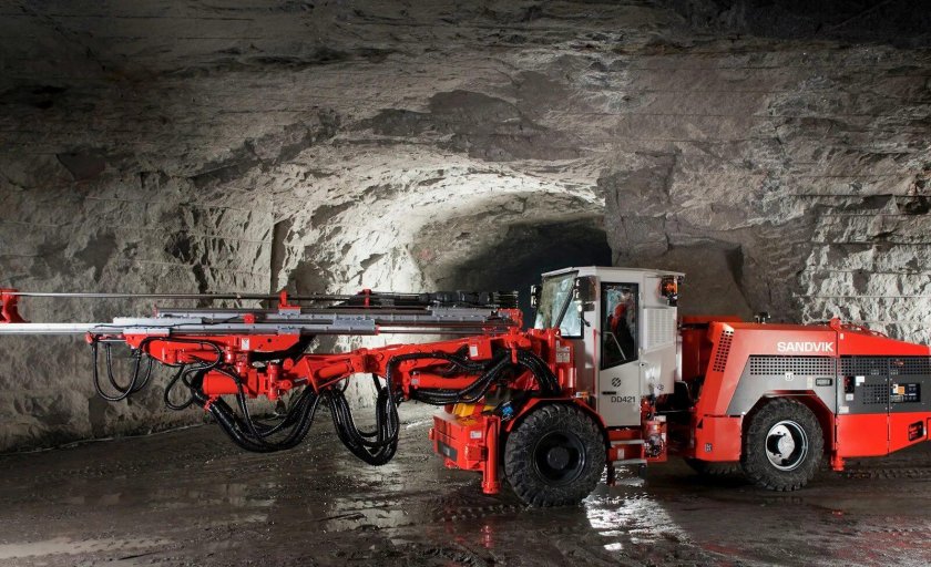 Буровая машина Sandvik dd321