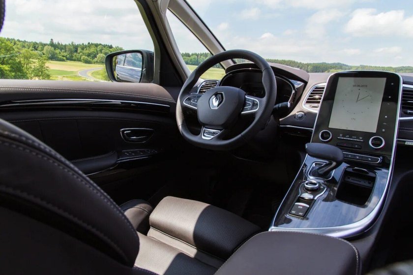 Рено Еспасе 2022