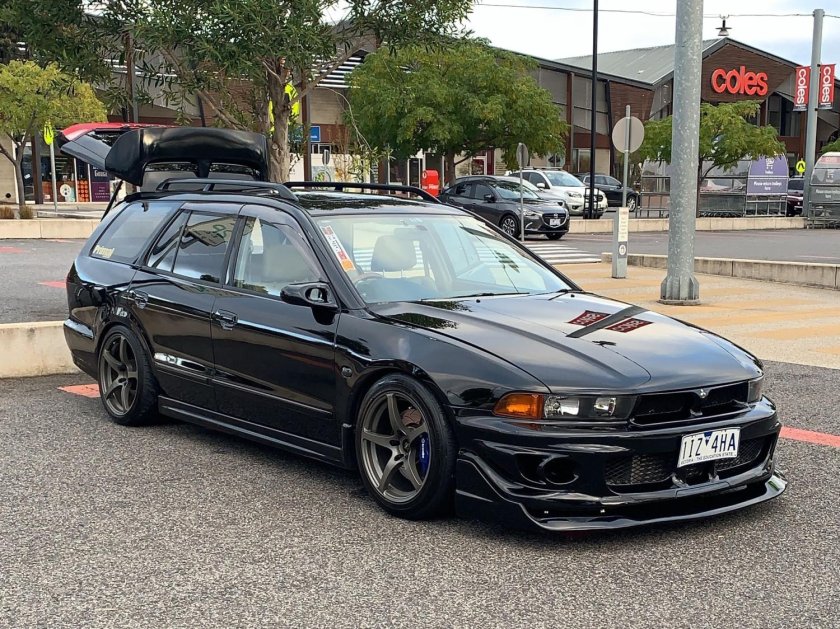 Митсубиси Легнум ВР 4