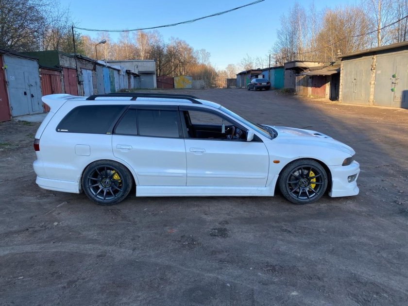 Митсубиси Легнум ВР 4