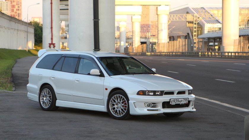 Митсубиси Легнум универсал