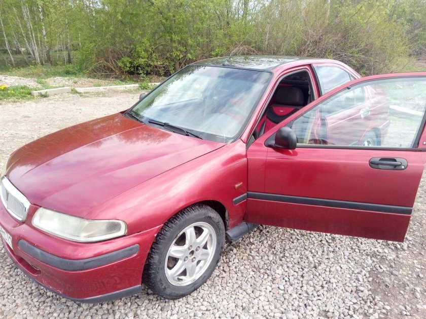 Ровер 400 красный