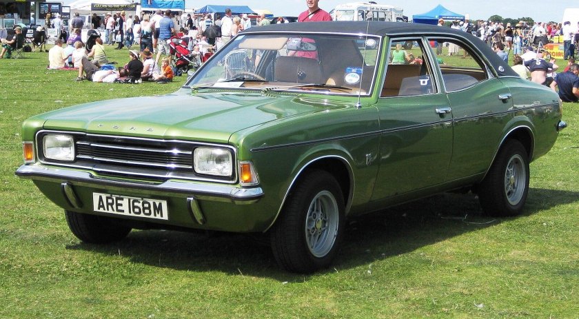 Ford Cortina
