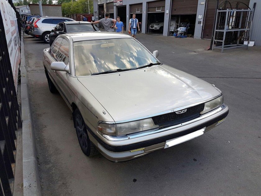 Мазда персона 1989