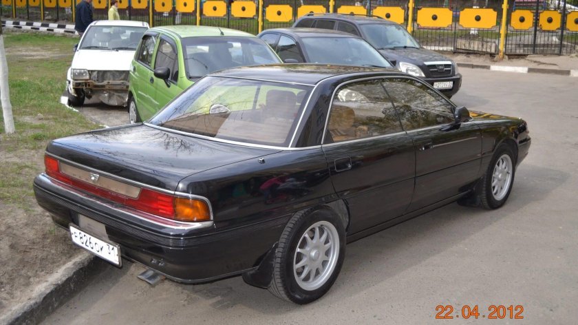 Мазда персона 1987