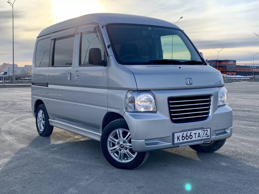 Хонда Вамос