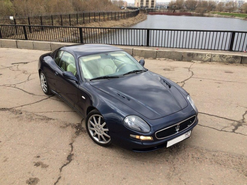 Мазерати 2000 купе