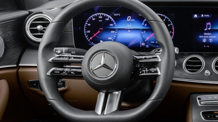 W213 Steering Wheel