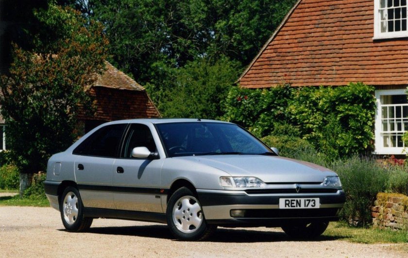 Renault Safrane 1992