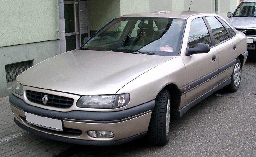 Renault Safrane 1992