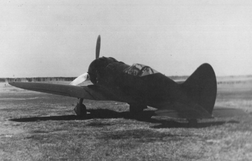 Самолет и 185 м71