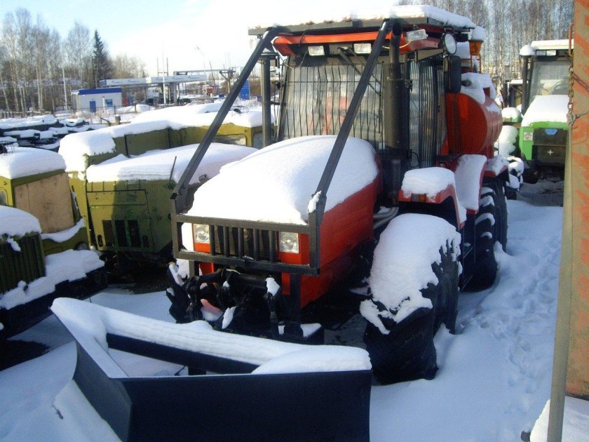 Трактор УВЗ РТ-М-160