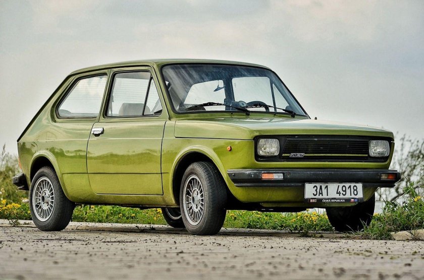 Автомобиль Фиат 127