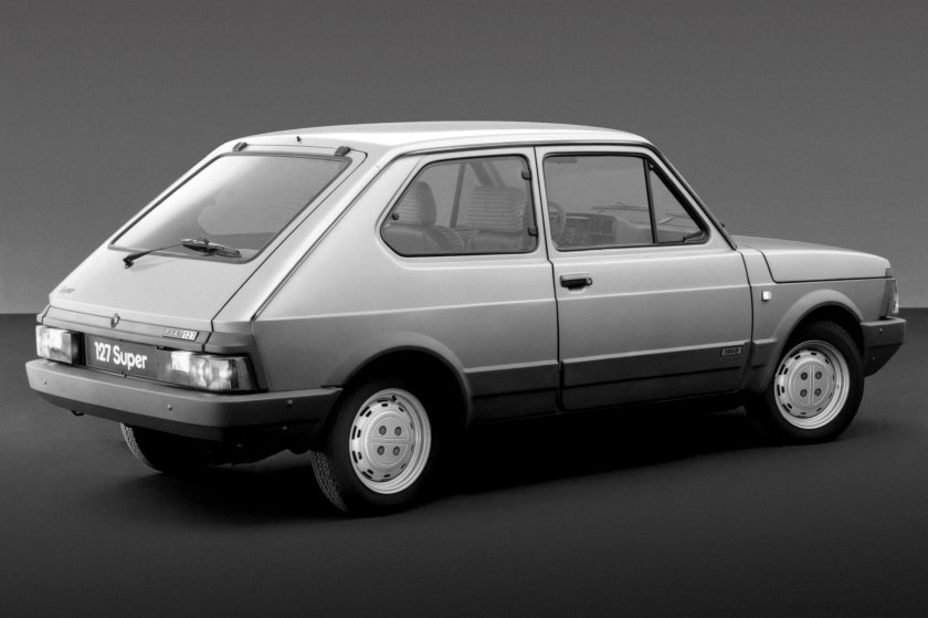 Автомобиль Фиат 127