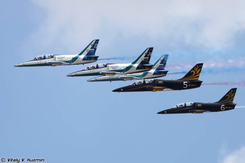 L-39 пилотажная группа Русь