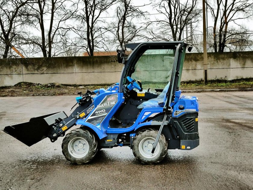 Мини-погрузчик MULTIONE 5.2