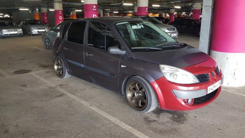 Renault Scenic 2 stance