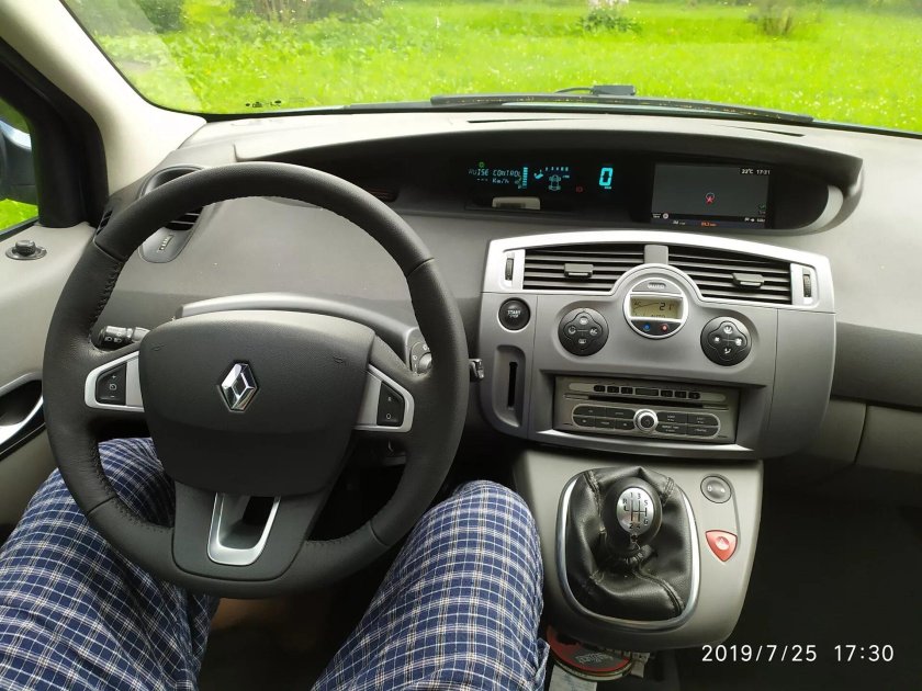 Рено Гранд Сценик 2