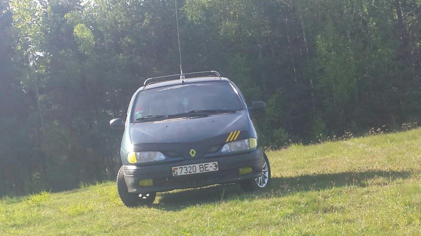 Рено Сценик на колесах по больше